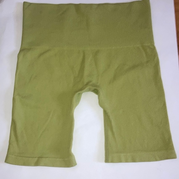 wild fable Pants - Green Ribbed Bike Shorts